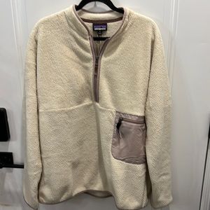 Patagonia women’s Re-Tool 1/2-zip pullover, size XL